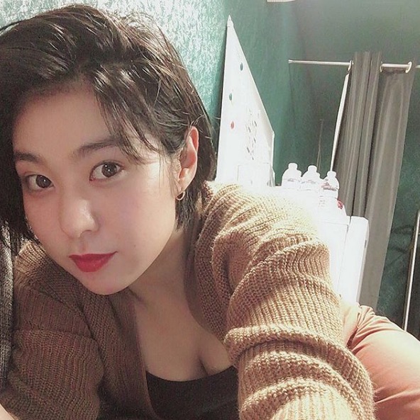 最新のファッション 50 素晴らしい女性 自 撮り